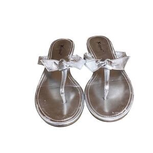 X-Appeal Silver Thong Sandal Size 9